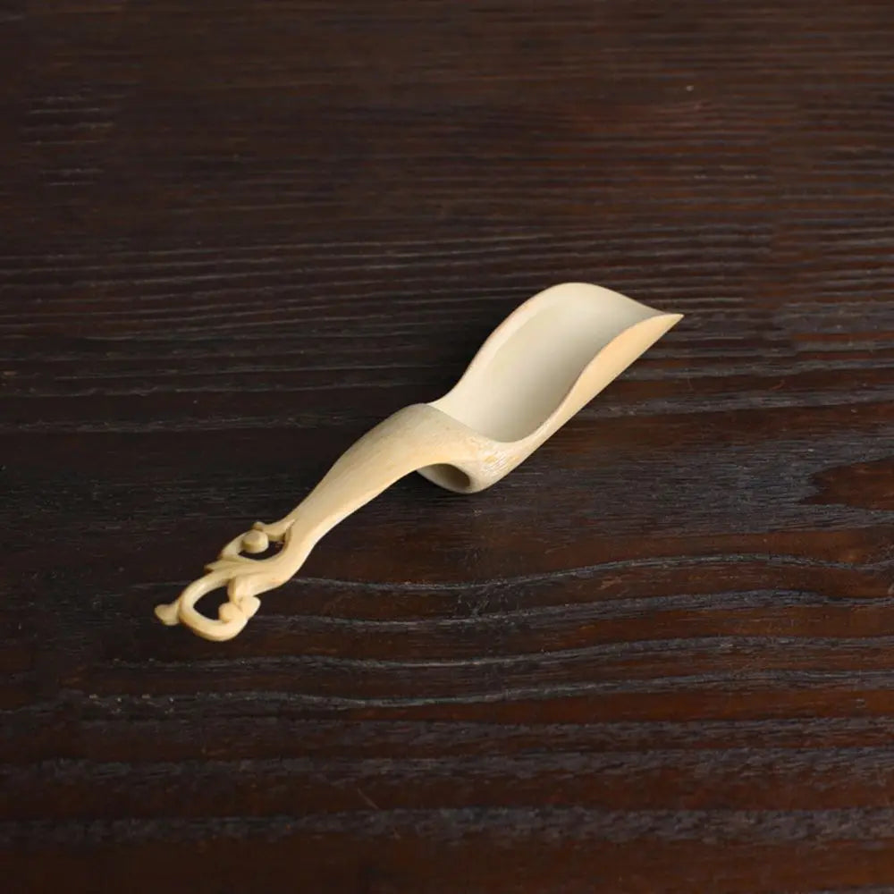 Japanese-Style Natural Bamboo Tea Scoop — Handcrafted Rattan Tea Shovel